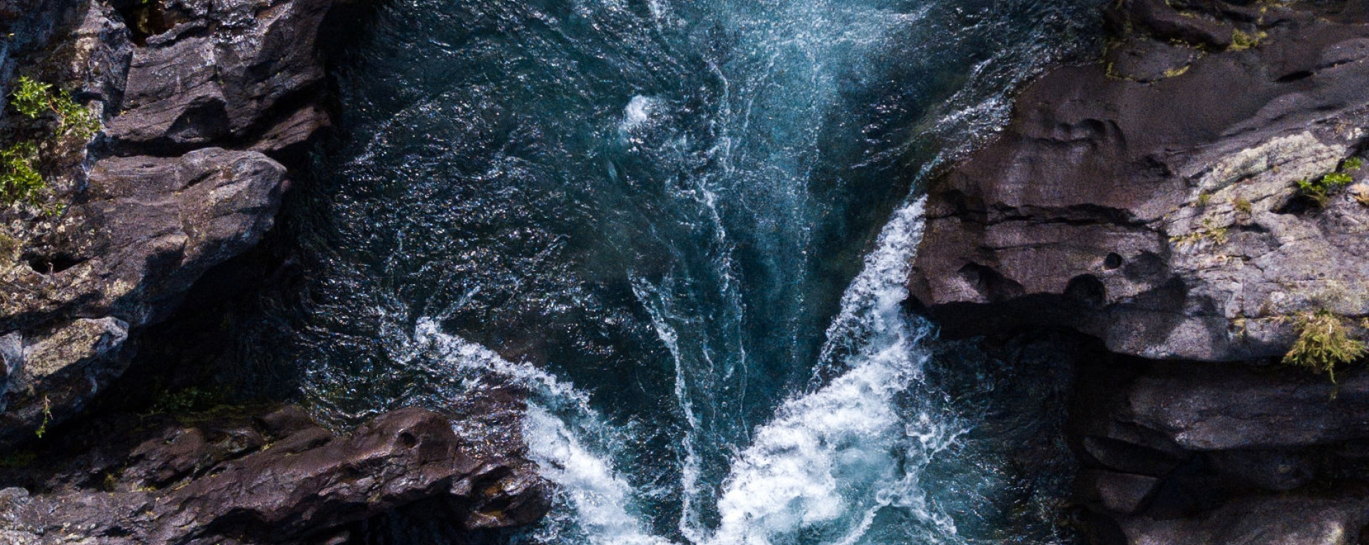 LOREM IPSUM DOLOR SIT AMET, CONSECTETUR ADIPISICING ELIT